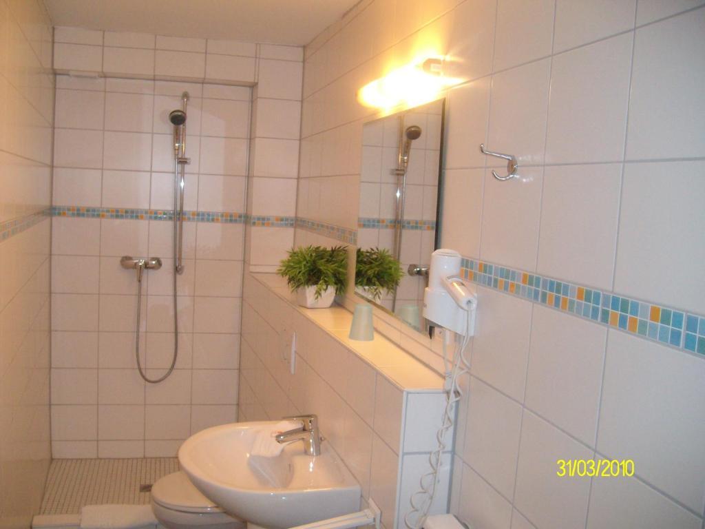 Hotel Gaestehaus Priester Limburg an der Lahn Szoba fotó