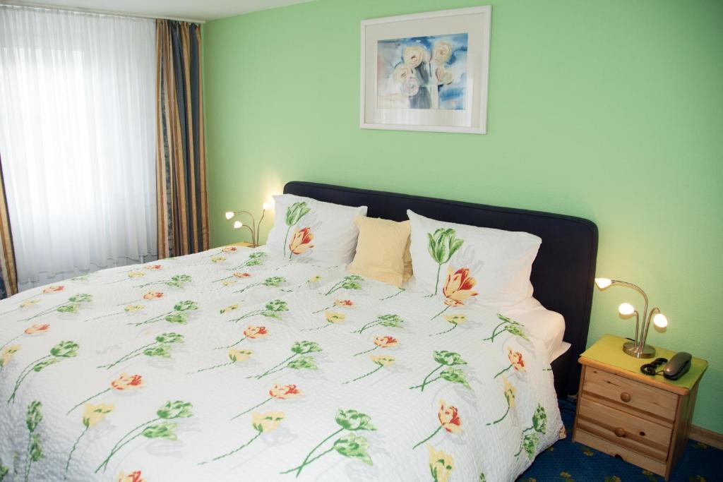 Hotel Gaestehaus Priester Limburg an der Lahn Szoba fotó