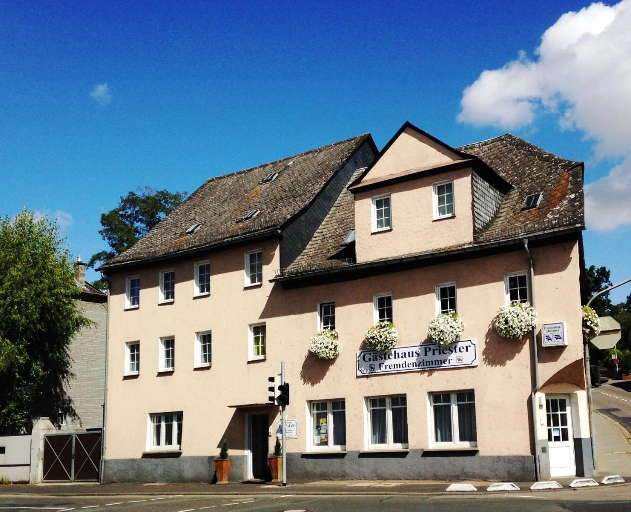 Hotel Gaestehaus Priester Limburg an der Lahn Kültér fotó